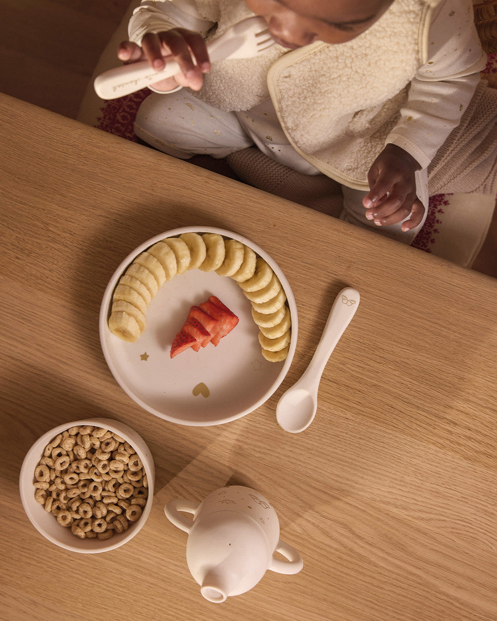 Star & Crown Silicone Table Wear Set