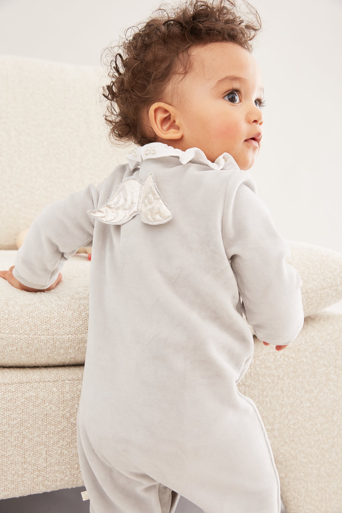 MC-101-AW24 MARIE-CHANTAL Crest Sleep Nest
